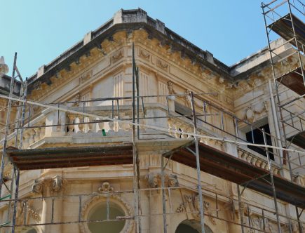 Renovarea și Restaurarea Clădirilor Istorice